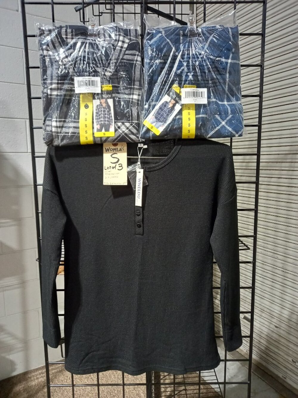 Women's Flannels + Long Sleeve Thermal Henley | Small